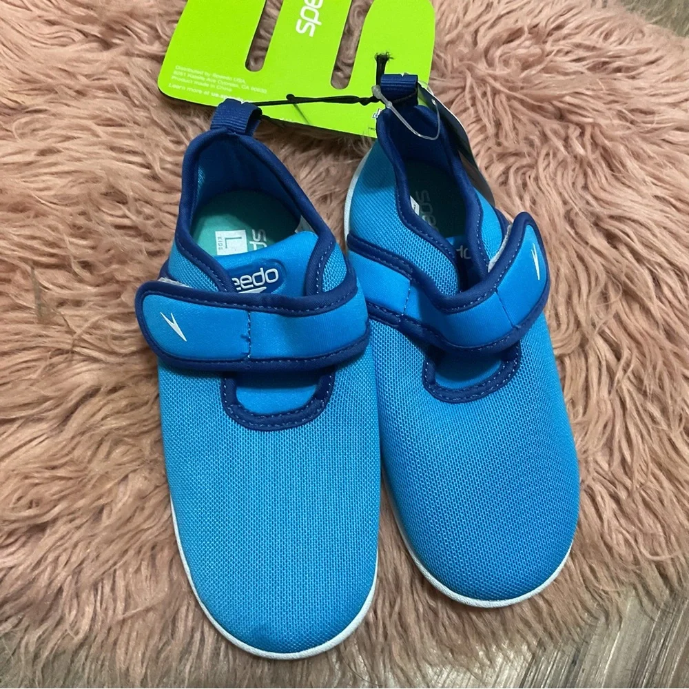 Speedo Blue Kids Water Shoes Velcro Strap Size L NWT